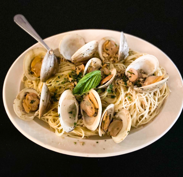 Marios-Linguini-with-white-clam-sauce-courtesy-marios
