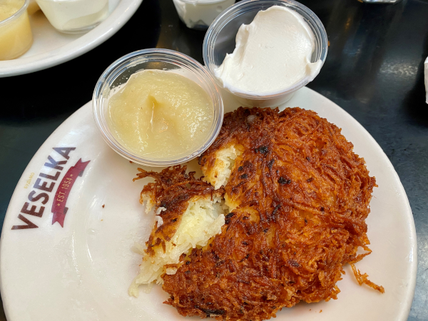 Veselka latke-600-meryl